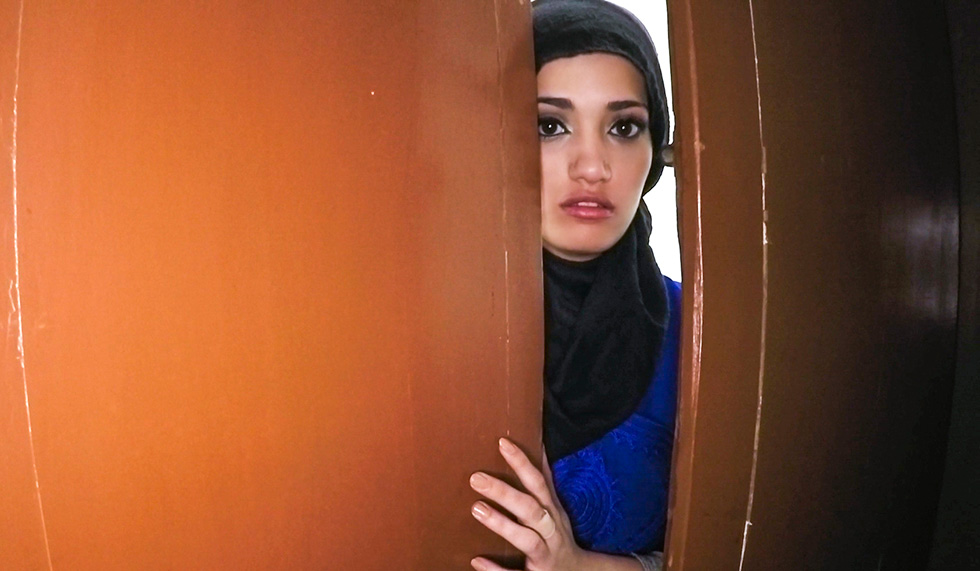 21 Year Old Refugee in My Hotel Room for Sex